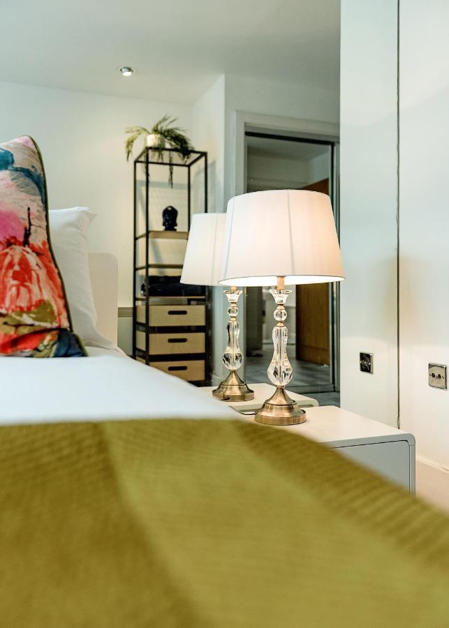 Riverside 2-Bedroom Apartments London Exteriör bild